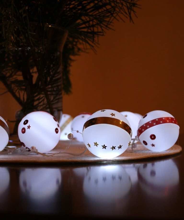 Dekoracja z bombek LED