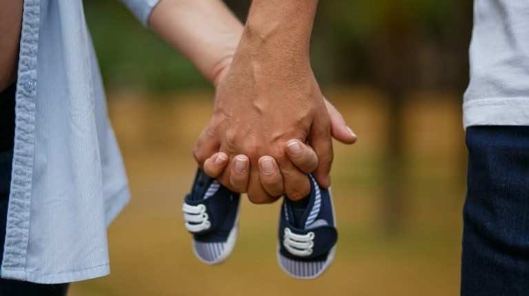 Test ciążowy – kiedy warto go zrobić i jak go przeprowadzić