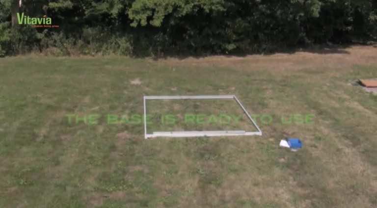 Jak zbudować szklarnię w ogrodzie?