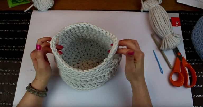 Modny sznurkowy kosz