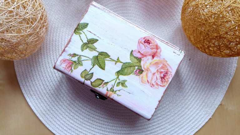 Dekoracja Szkatułki – efekt postarzania!