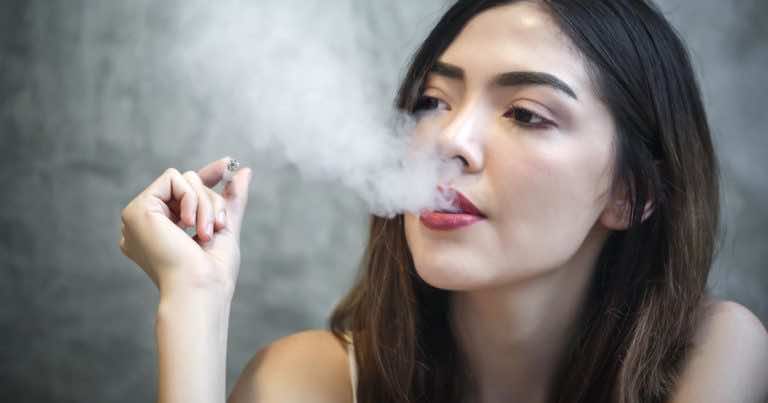 Jesteś kobietą i palisz? Możesz żyć krócej nawet o 10 lat!