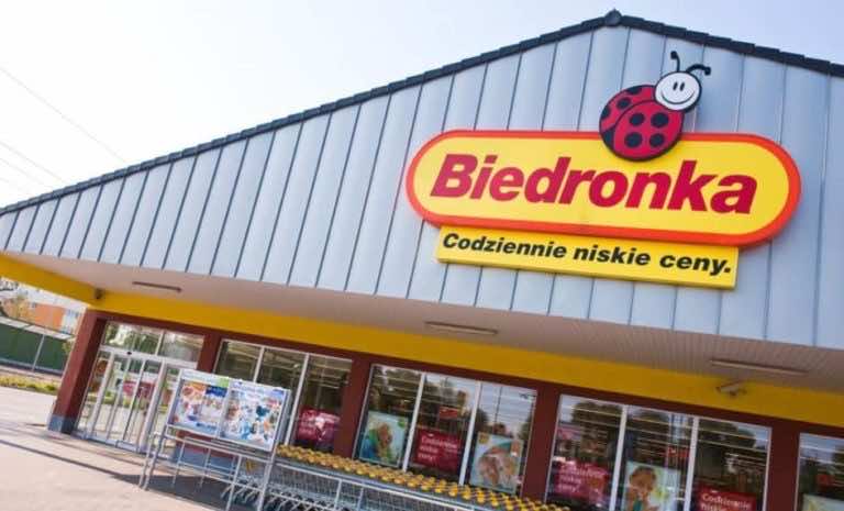 Od wczoraj w Biedronce laptop za 399zł. Czy warto go kupić choćby dziecku?