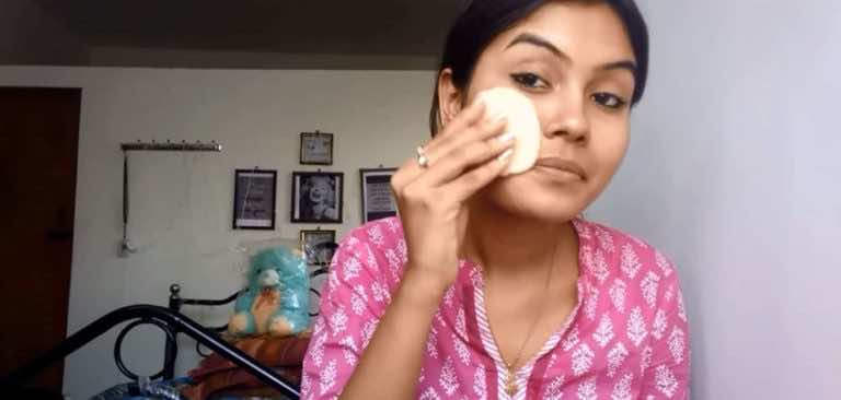 Przetarła twarz plasterkiem ziemniaka. Zobacz jakie efekty daje ta kuracja!