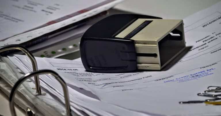 Co ma być na pieczątce firmowej?