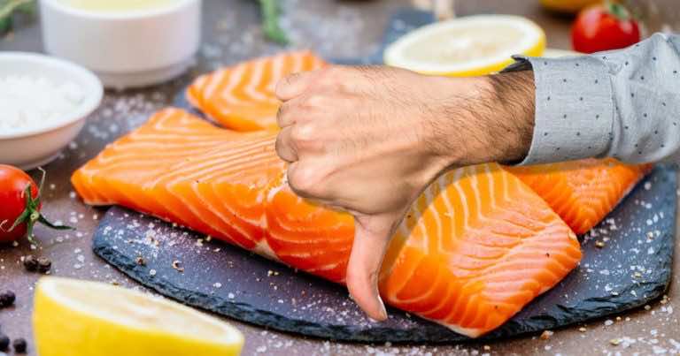 Łosoś potrafi być bardzo toksyczny. Dowiedz się więcej i zacznij wybierać mądrze!