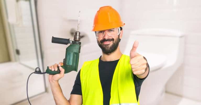 Jak wiercić otwory w płytkach na ścianie