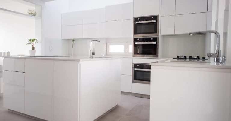 Do kuchni fronty matowe czy połysk? A może półmat?