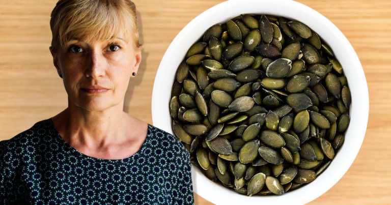 Skończyłaś 50 lat? Zacznij jeść pestki dyni! Zobacz dlaczego.