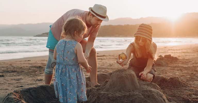 Jak bezpiecznie spędzać czas nad wodą?