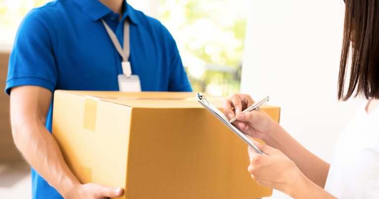 Czy kurier musi zadzwonić przed doręczeniem paczki?