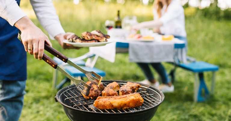 Jak zdrowo grillować? Porady, które musisz poznać!