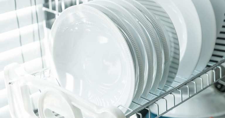 Czy można użyć zwykłej soli zamiast soli do zmywarki?