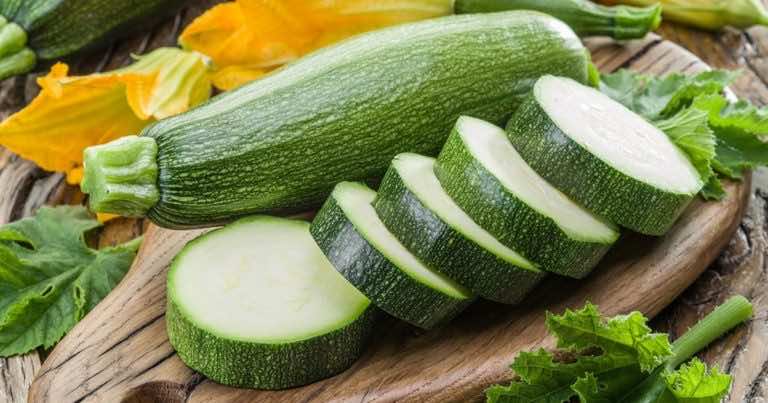 CUKINIA NIE TYLKO DO LECZO. SPRAWDŹ, Z CZYM KOMPONUJE SIĘ WYJĄTKOWO SMACZNIE!