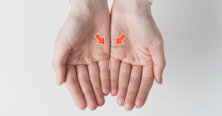 Czy te linie na Twoich dłoniach stykają się? To coś znaczy!