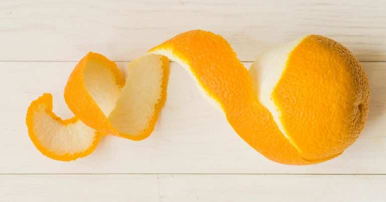 Nie pozbywaj się skórki pomarańczy. Przyda się przed świętami