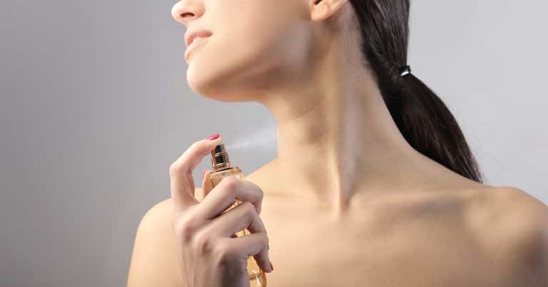 Sprawdź jak zaoszczędzić na markowych perfumach i kosmetykach