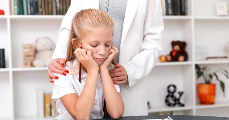 Rodzice chrzestni nie interesują się moim dzieckiem. Czy powinnam zwrócić im uwagę?