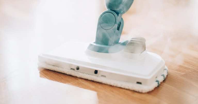 Czy można myć panele mopem parowym