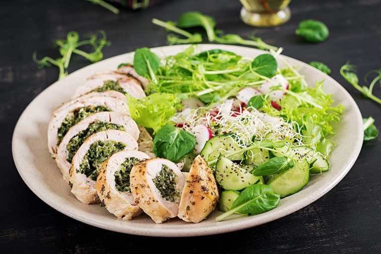 Roladki z kurczaka ze szpinakiem – FIT obiad