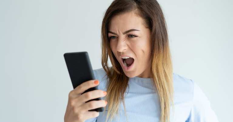 Uważaj na SMSy z życzeniami na Wielkanoc. Może to być próbą oszustwa!