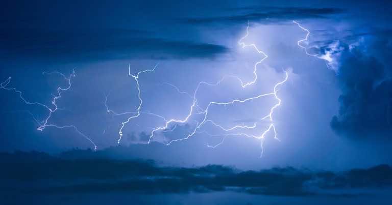 RADAR BURZ – jak sprawdzić gdzie jest burza?