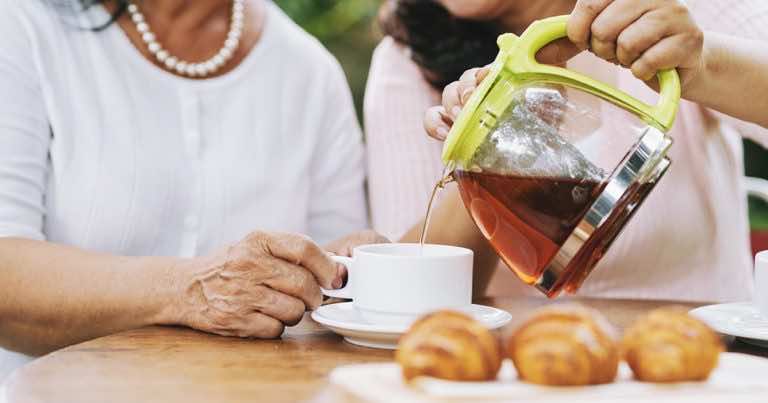 Jeśli pijesz dużo herbaty może czekać Cię nieoczekiwany skutek uboczny