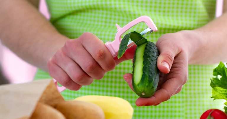 Co zrobić z obierkami po ogórkach? Nie wyrzucaj ich!