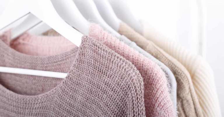 Jak prać swetry, aby ich nie zniszczyć?