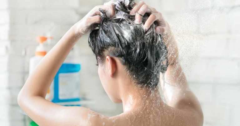 Błędy, które najczęściej popełniamy podczas brania prysznica