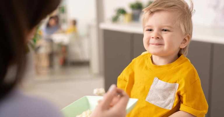 Od pierwszej marchewki do zbóż – odkryj powody, dla których warto, aby kaszka na stałe zagościła w menu niemowlęcia