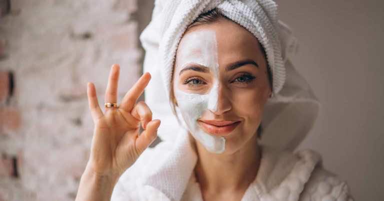 Ta domowa maseczka idealnie nawilży i odmłodzi Twoją twarz!