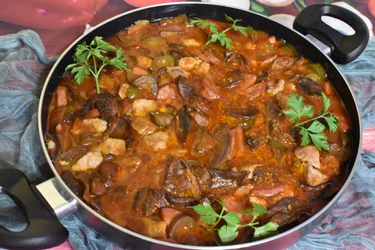 Gulasz pachnący grzybami