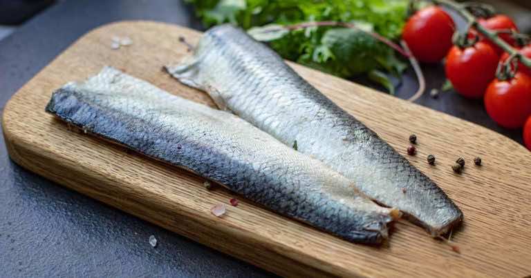 Ile czasu moczyć śledzie w mleku?