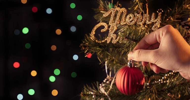 Jak ubrać choinkę – modnie i stylowo!