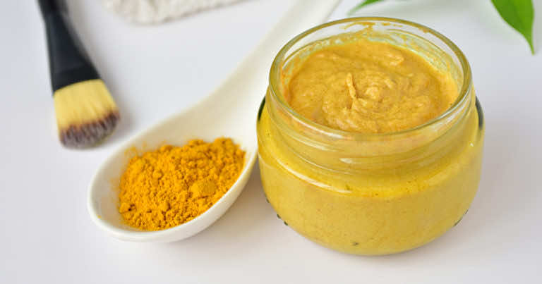 Maseczka na twarz z kurkumą zdziała cuda!