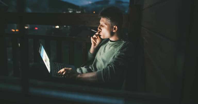 Litwa wprowadziła zakaz palenia na balkonie. Czy Polska również powinna?