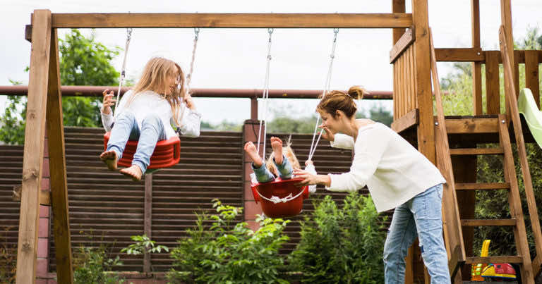 Jak spędzić majówkę w ogrodzie – pomysły dla dzieci i dorosłych