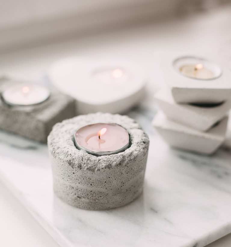 Poradnik krok po kroku – jak wykonać świeczniki lub designerską misę z betonu?