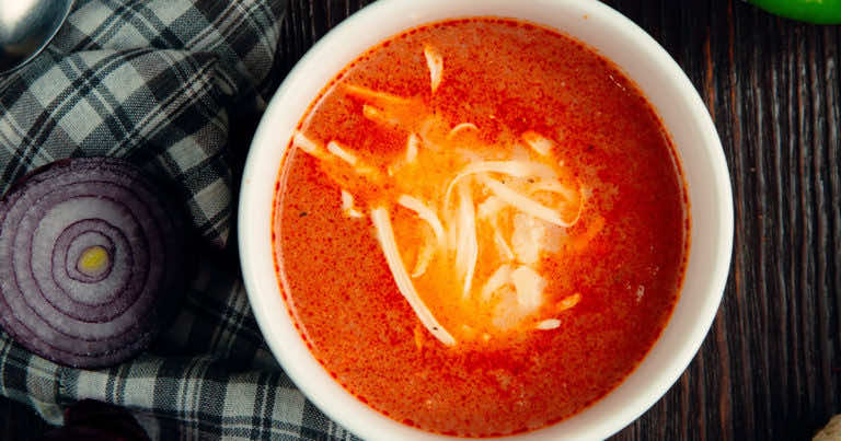 Co zrobić, gdy zupa pomidorowa jest zbyt kwaśna?