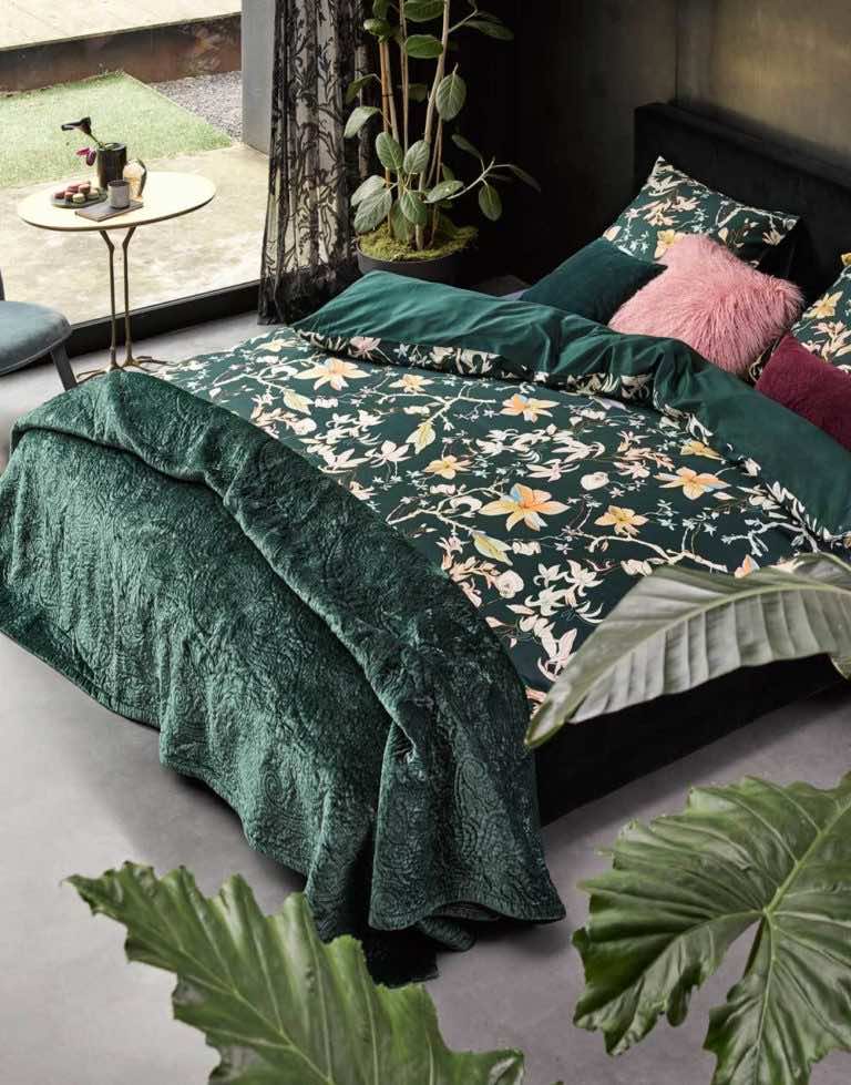 Narzuty na łóżko, kanapę lub fotel, jako element dekoracyjny i ochronny