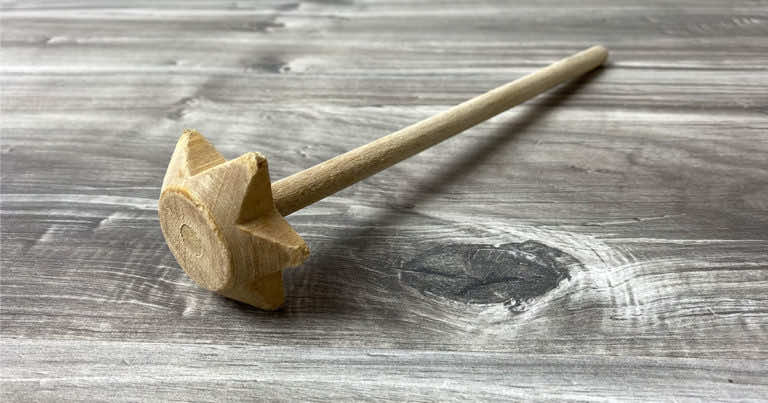 Koziołek, mieszadło, mątewka – a może jeszcze inaczej? Jak nazywacie ten przedmiot?