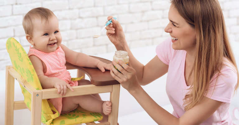 Dziecko, to nie mały dorosły. Uważaj, na to co podajesz mu do jedzenia