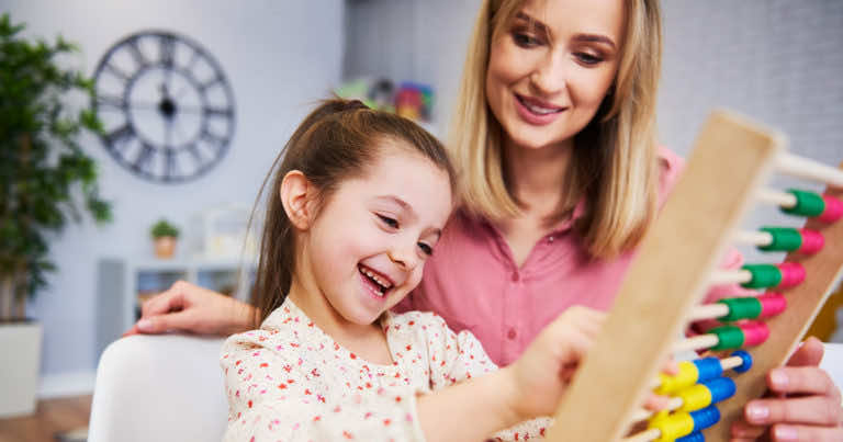 Jak przygotować miejsce dla dziecka do nauki w domu?