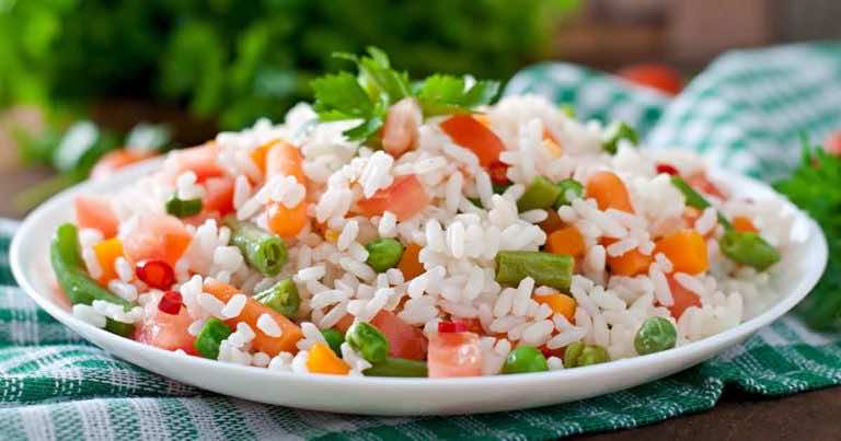 Co zrobić z przesolonym ryżem? Jest na to sposób!