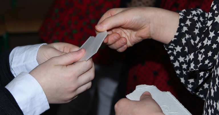 Tych życzeń nie składaj podczas dzielenia się opłatkiem, jeśli nie chcesz sprawić przykrości!