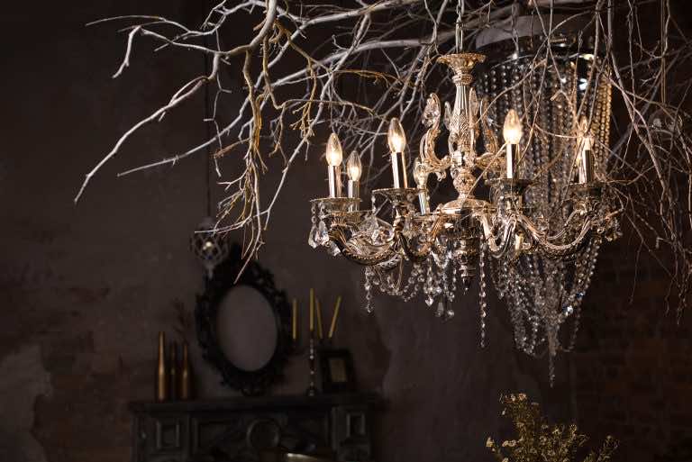 Żyrandole kryształowe – na co zwrócić uwagę podczas zakupu?