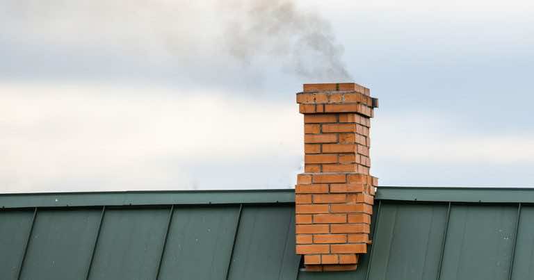 Od 2023 zakaz palenia węglem w Warszawie