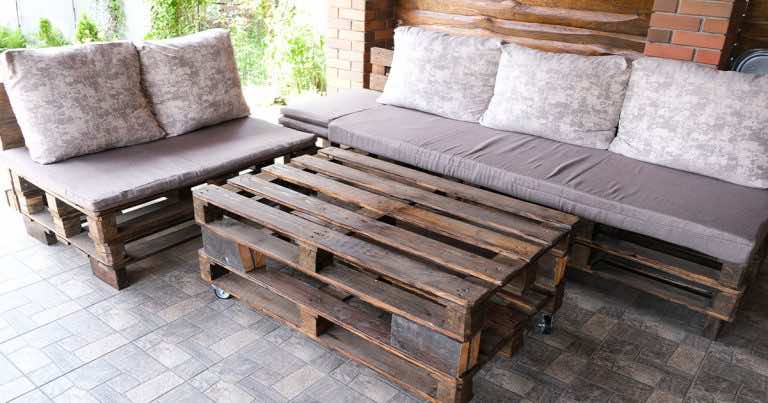 Wiosna w ogrodzie – meble z palet, które zrobisz samodzielnie