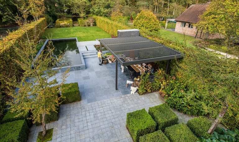 Pergole aluminiowe – jak stylowo i łatwo zadaszyć taras